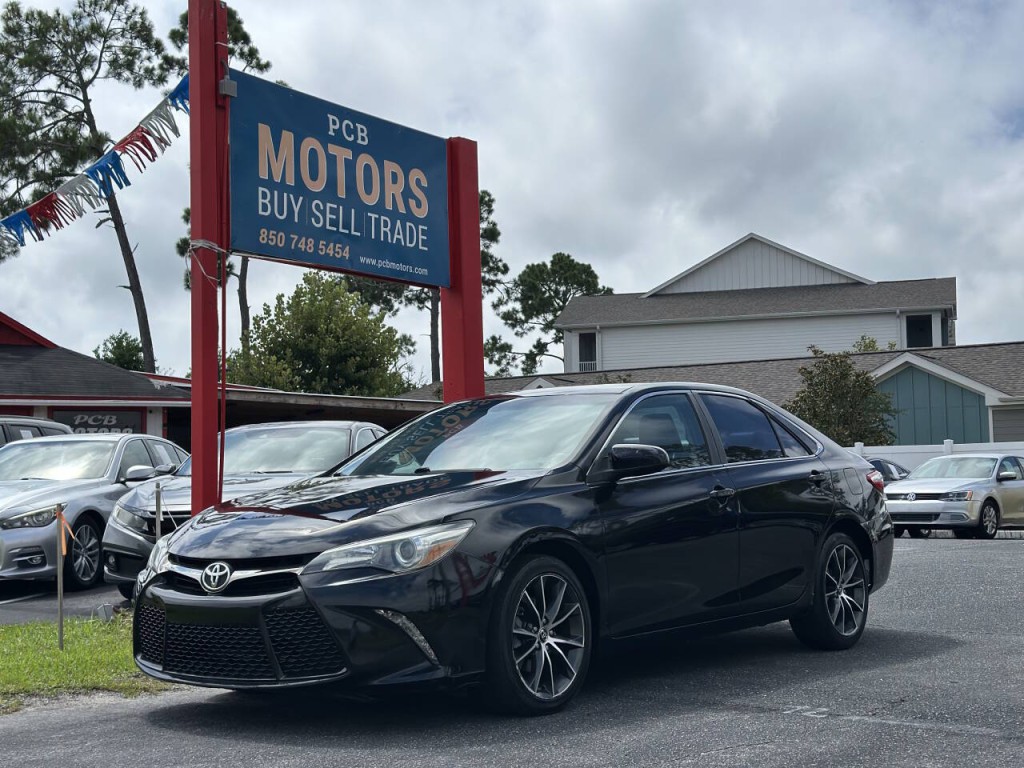 2015 Toyota Camry Image 1