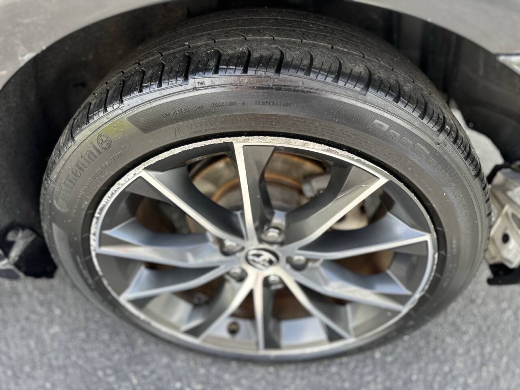 2015 Toyota Camry Image 17
