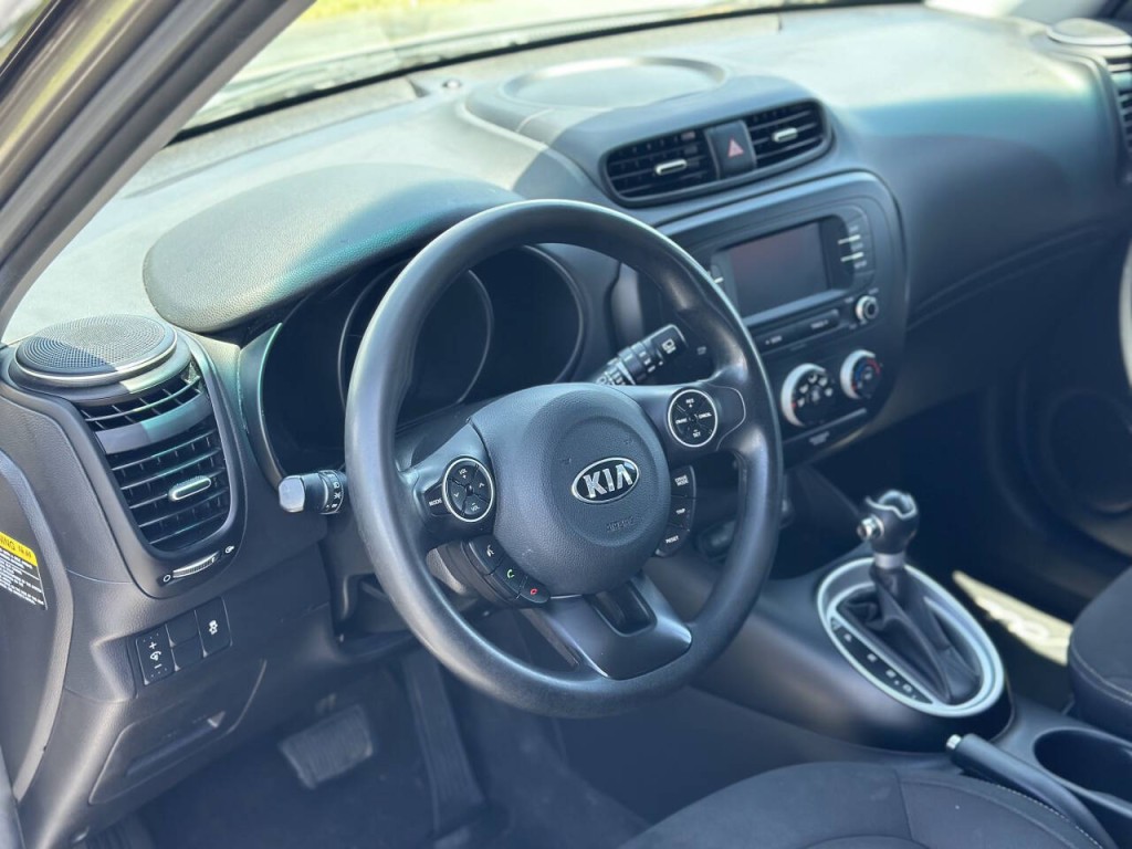 2017 Kia Soul Image 8