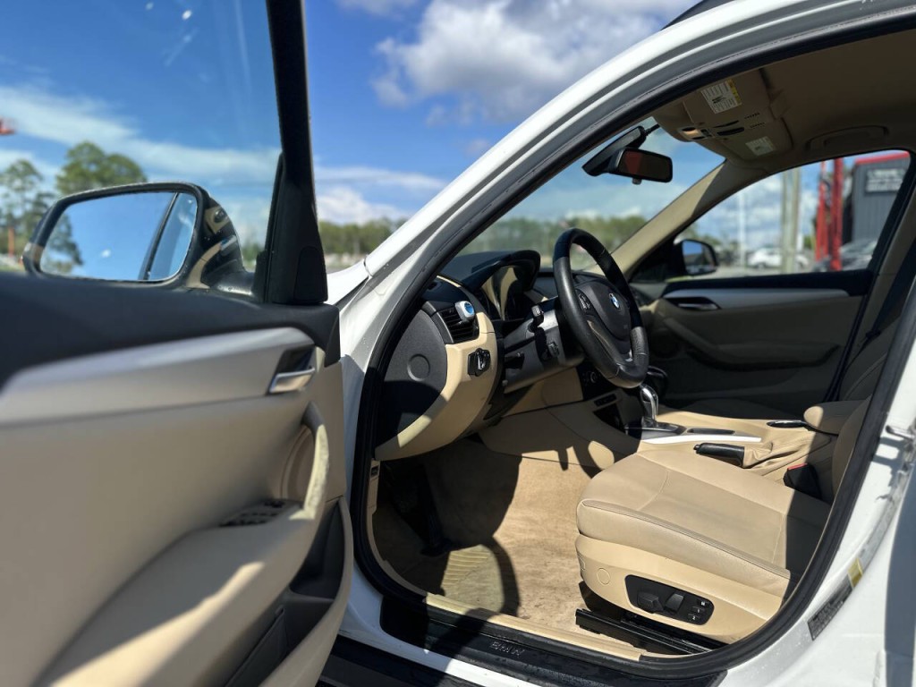 2015 BMW X1 Image 7