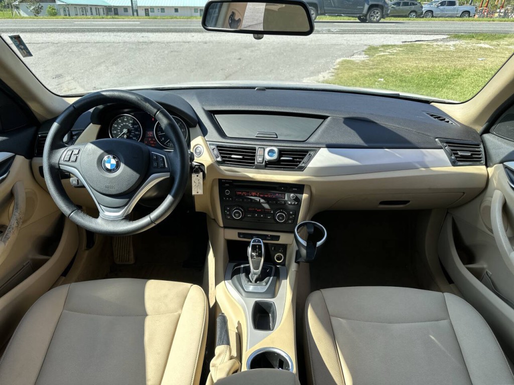 2015 BMW X1 Image 12