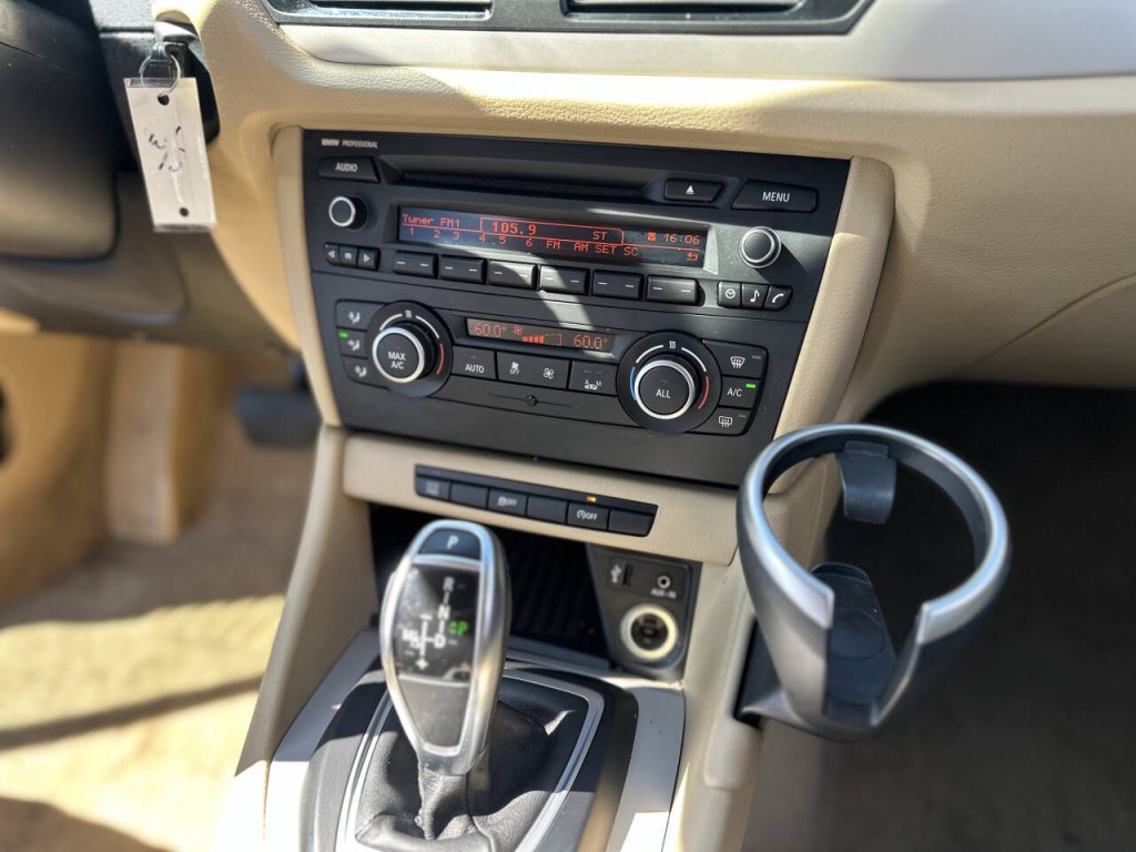 2015 BMW X1 Image 15