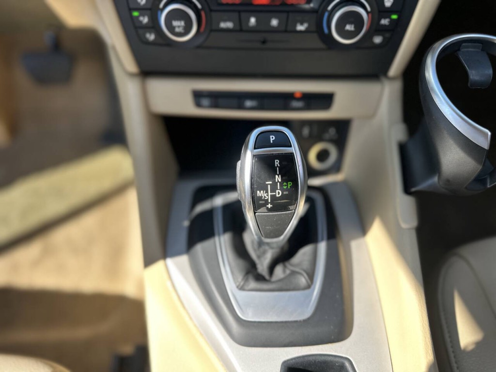 2015 BMW X1 Image 17