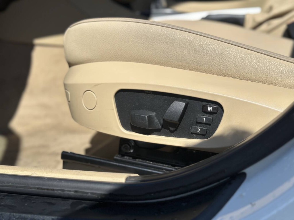 2015 BMW X1 Image 18