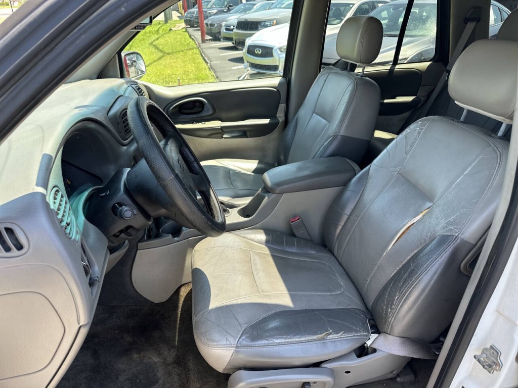 2004 Chevrolet Trailblazer Image 10