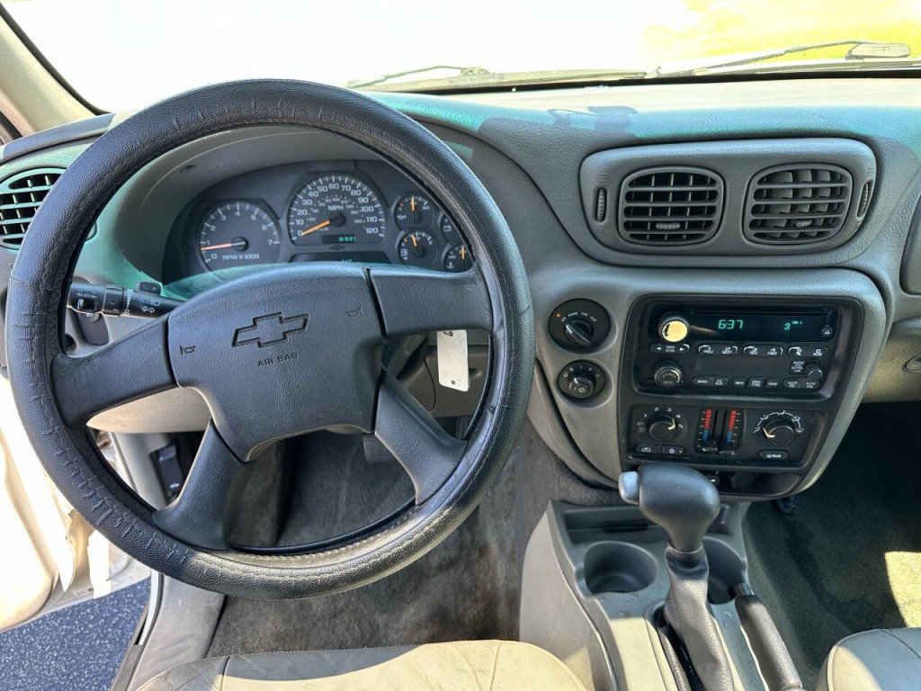 2004 Chevrolet Trailblazer Image 12