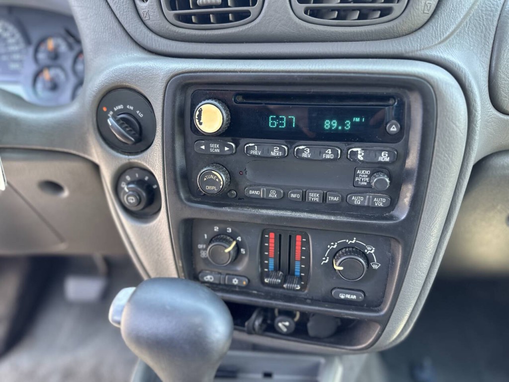 2004 Chevrolet Trailblazer Image 14