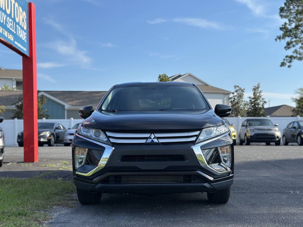 2018 Mitsubishi Eclipse Image 2