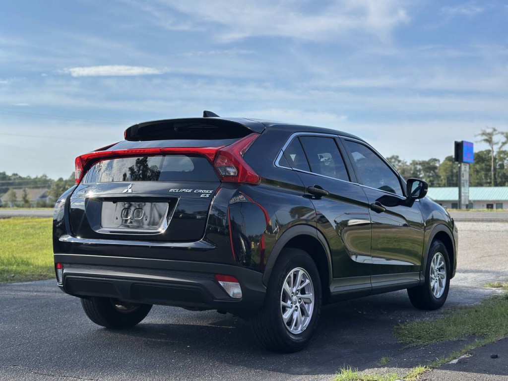 2018 Mitsubishi Eclipse Image 6