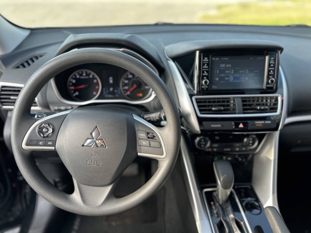 2018 Mitsubishi Eclipse Image 13