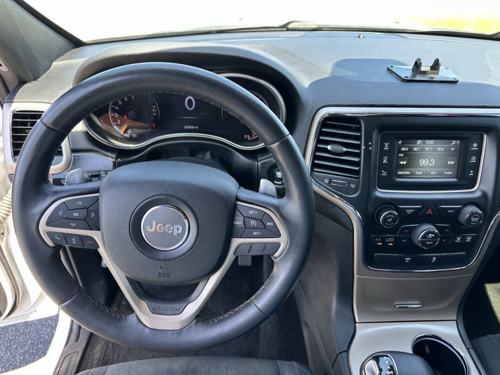 2015 Jeep Grand Cherokee Image 11