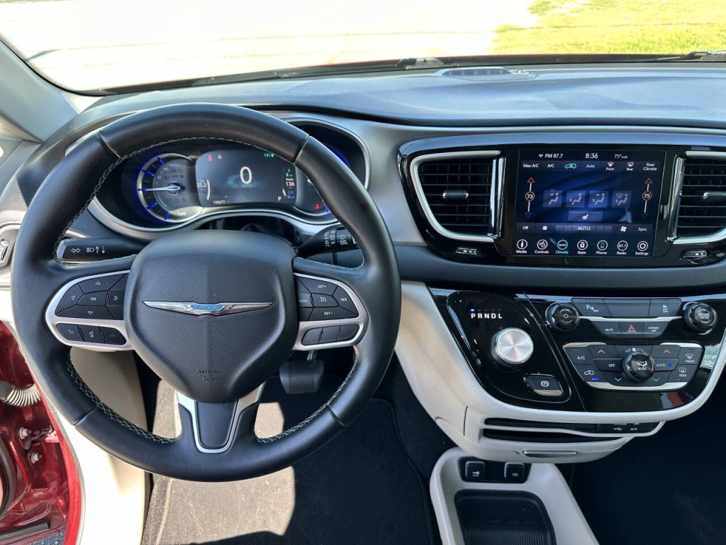 2018 Chrysler Pacifica Image 14