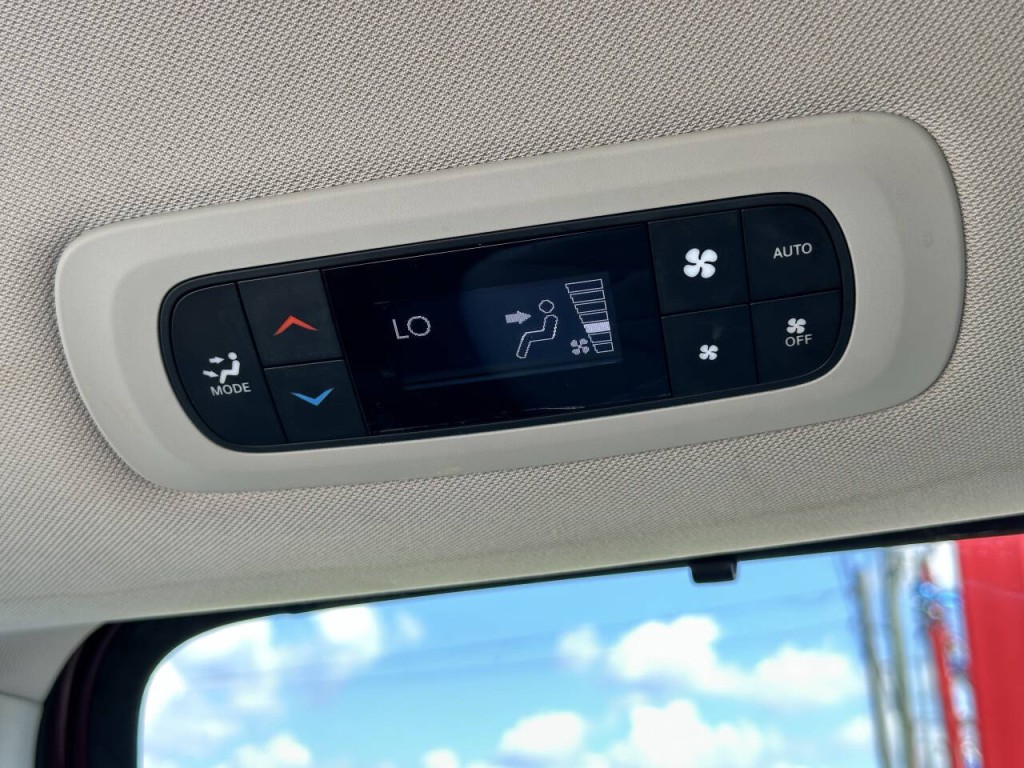 2018 Chrysler Pacifica Image 20