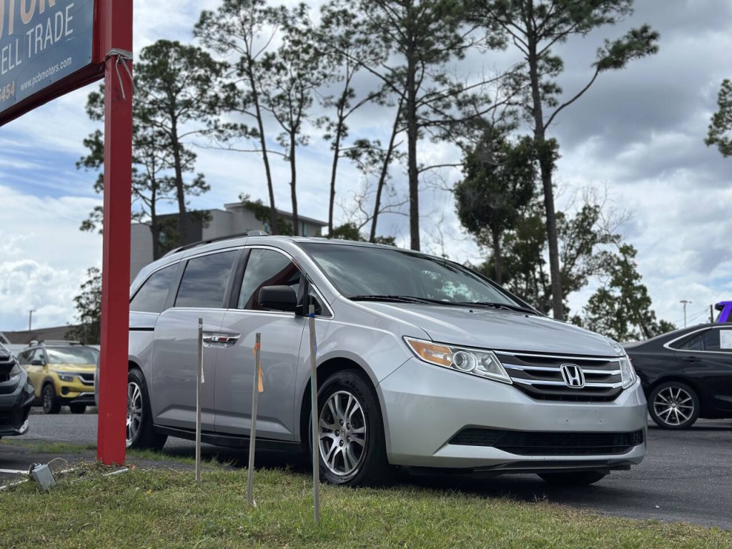 2011 Honda Odyssey Image 3
