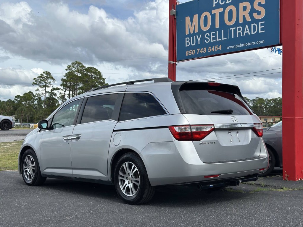 2011 Honda Odyssey Image 4