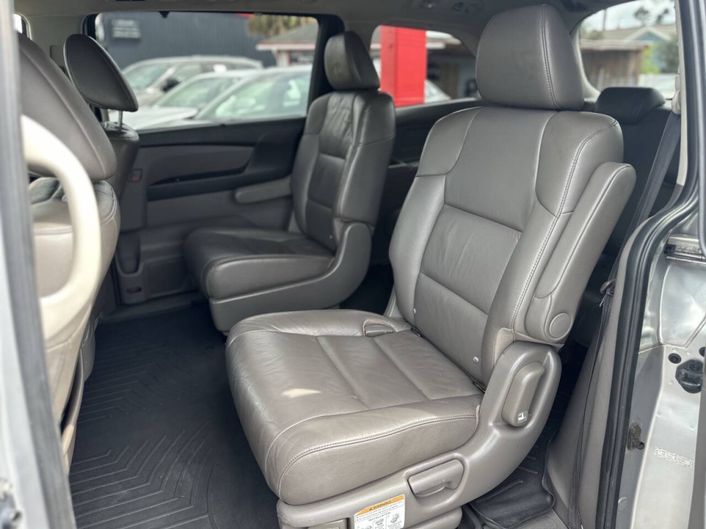 2011 Honda Odyssey Image 10
