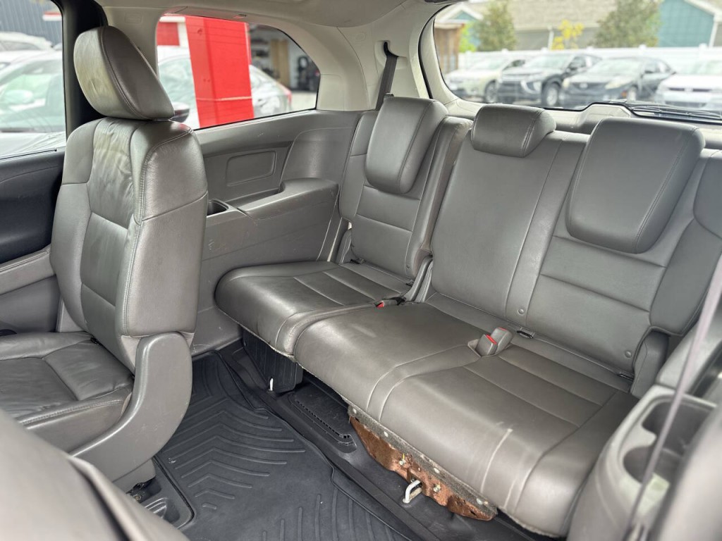 2011 Honda Odyssey Image 12