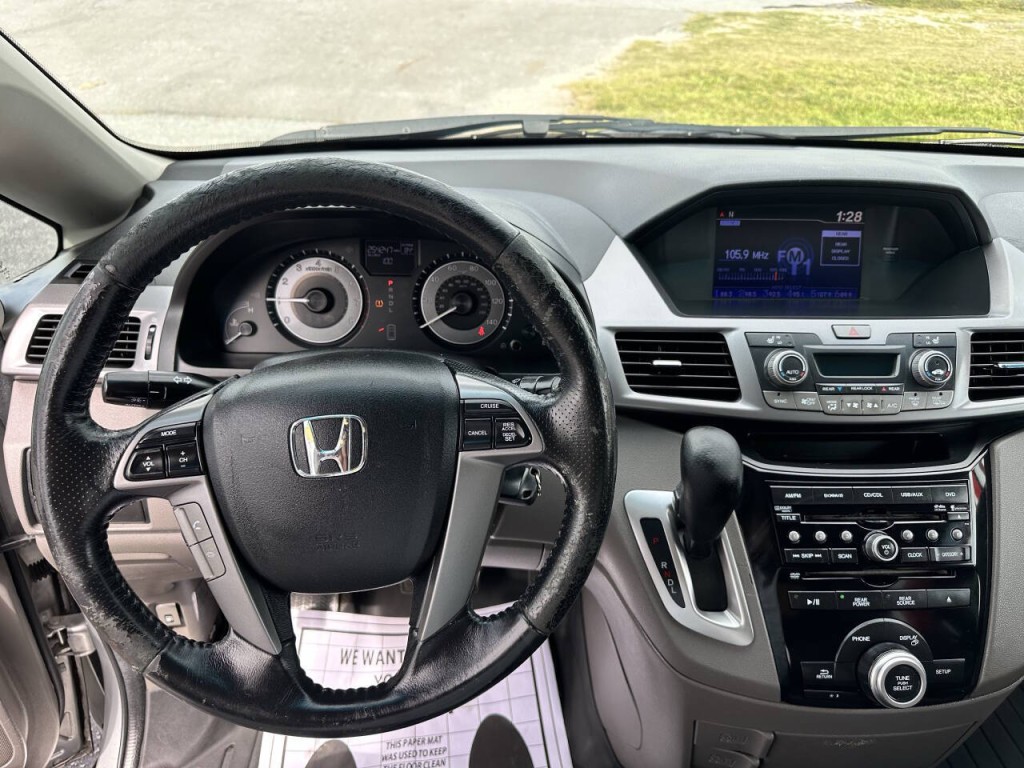 2011 Honda Odyssey Image 14