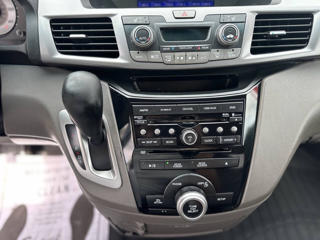 2011 Honda Odyssey Image 16