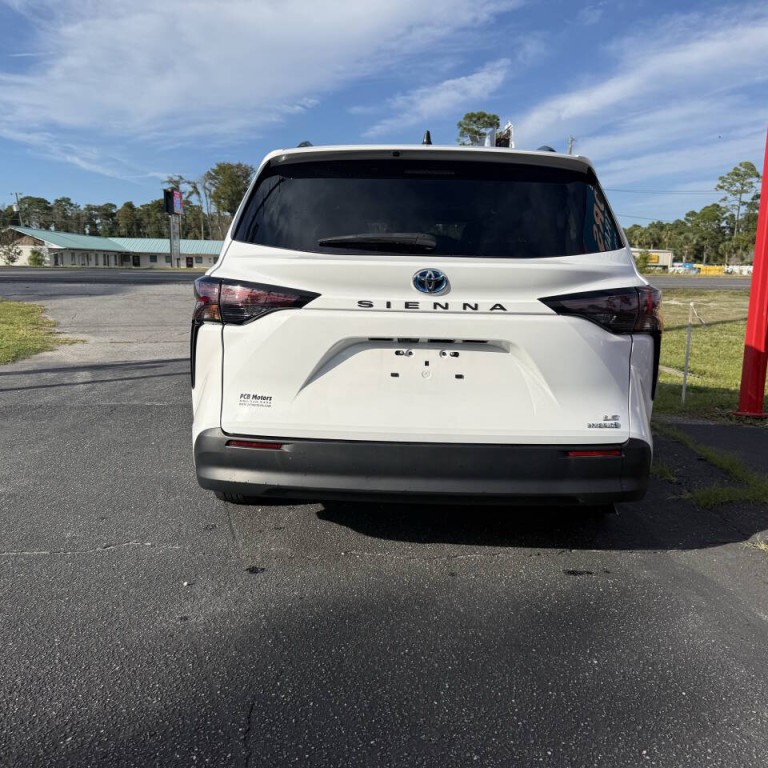 2023 Toyota Sienna Image 5
