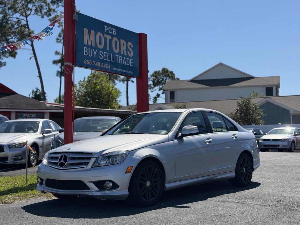 2008 Mercedes-Benz C-Class Image 1
