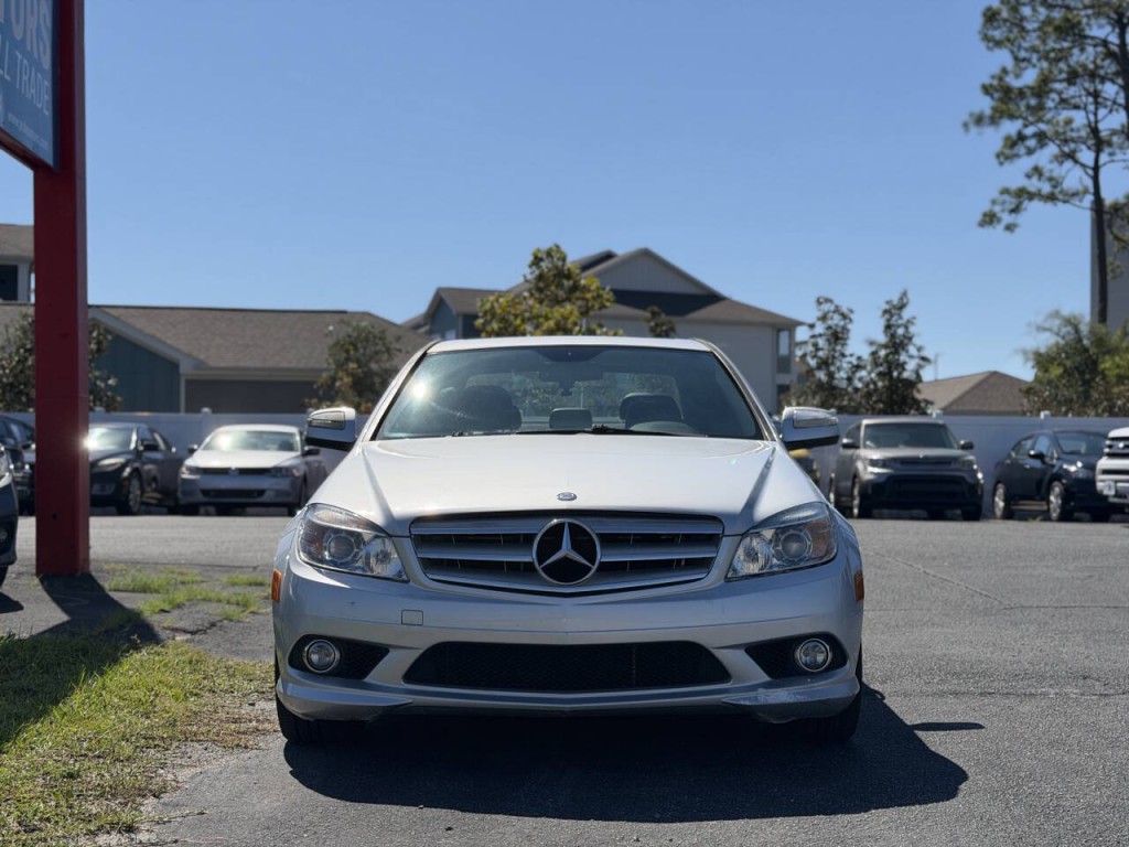 2008 Mercedes-Benz C-Class Image 2