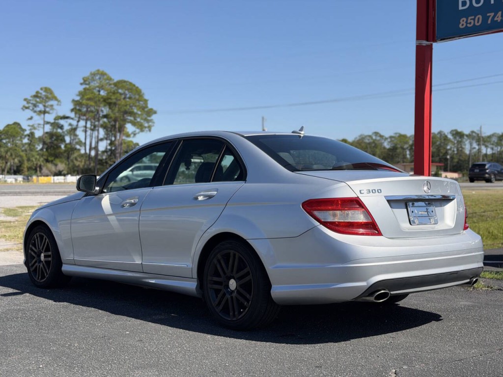 2008 Mercedes-Benz C-Class Image 4