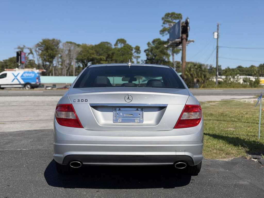 2008 Mercedes-Benz C-Class Image 5