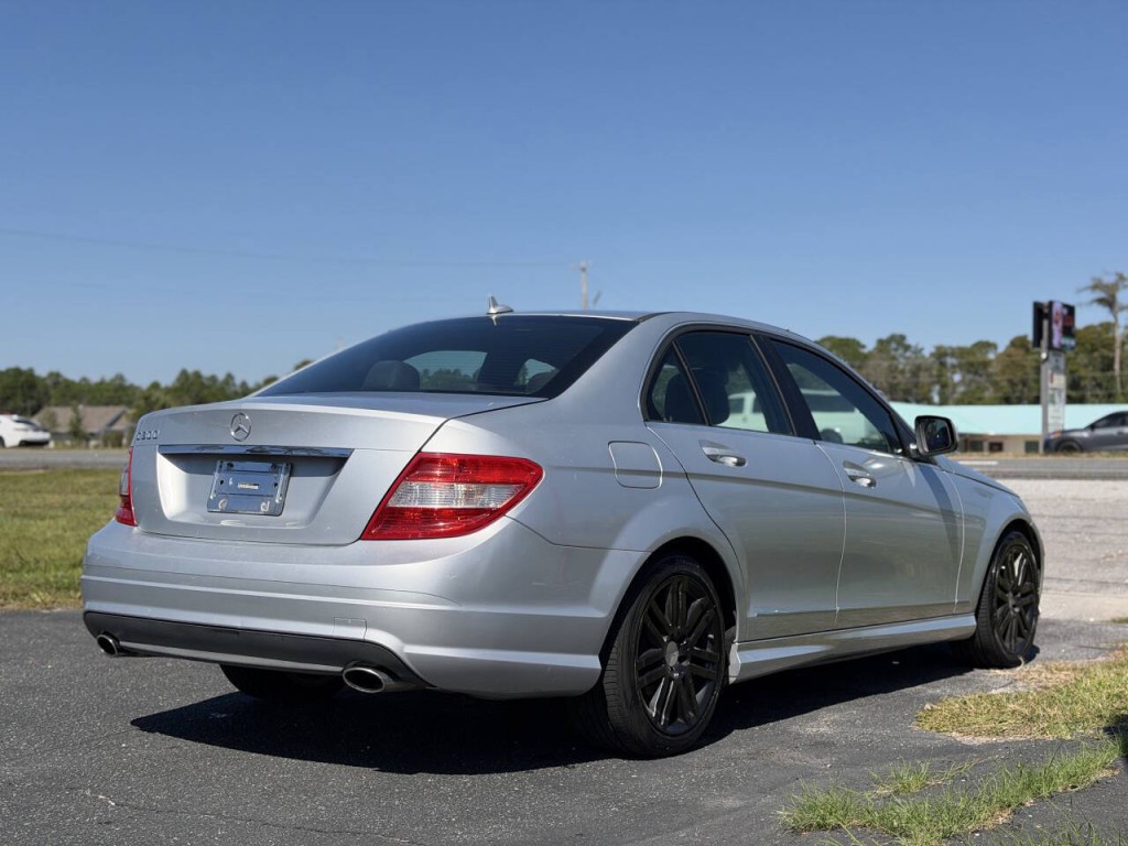 2008 Mercedes-Benz C-Class Image 6