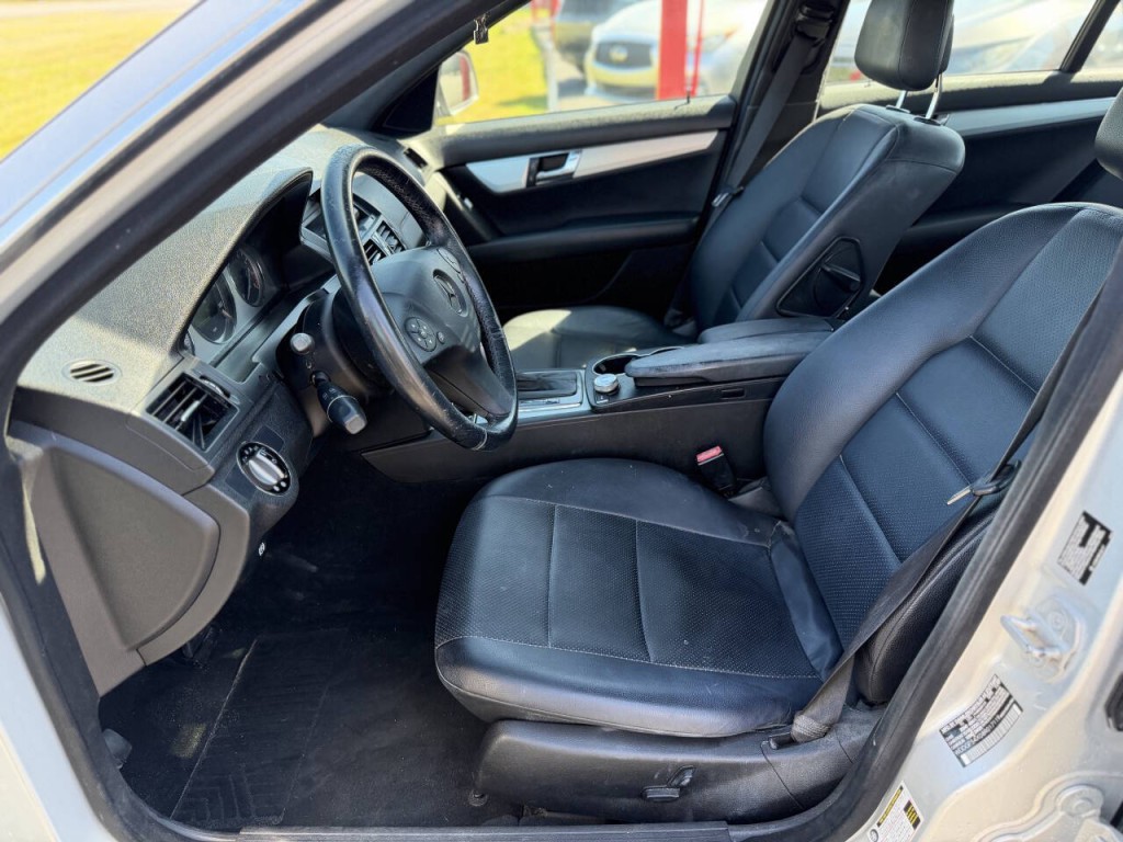 2008 Mercedes-Benz C-Class Image 8