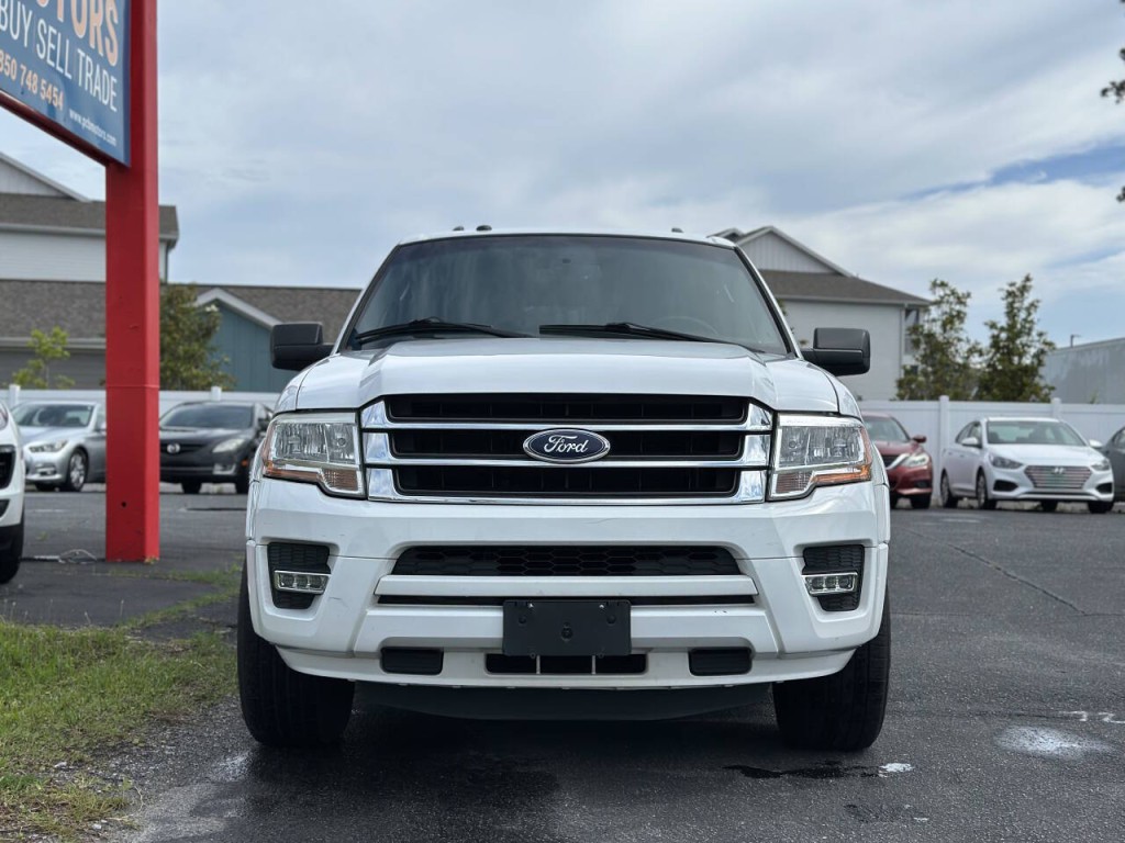 2016 Ford Expedition Image 2
