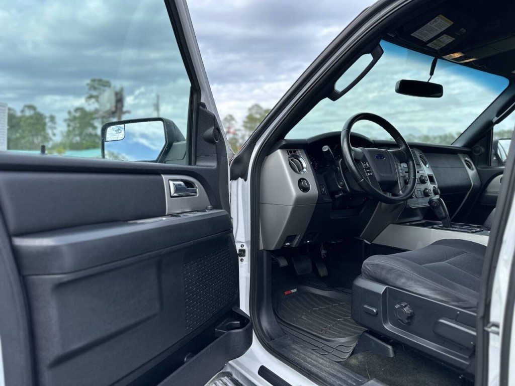 2016 Ford Expedition Image 7