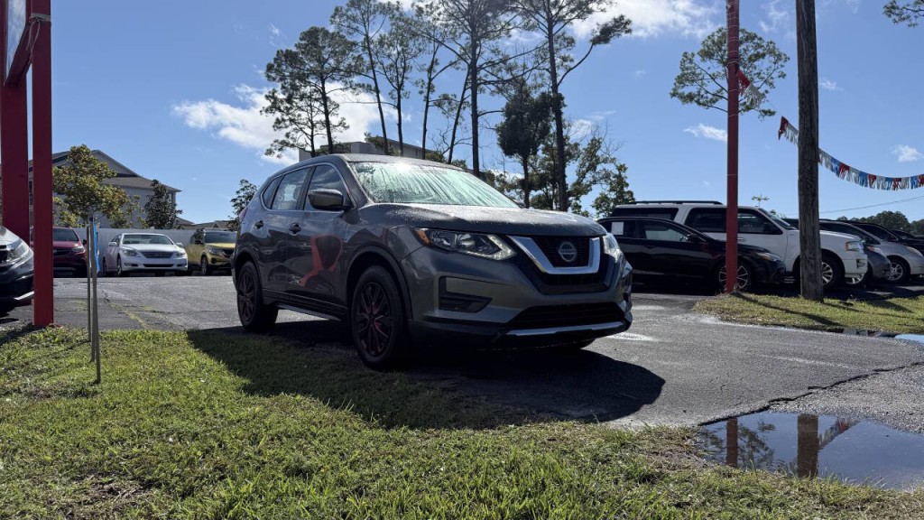 2018 Nissan Rogue Image 3