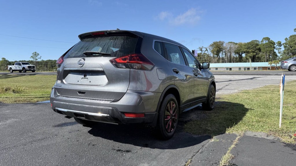 2018 Nissan Rogue Image 4