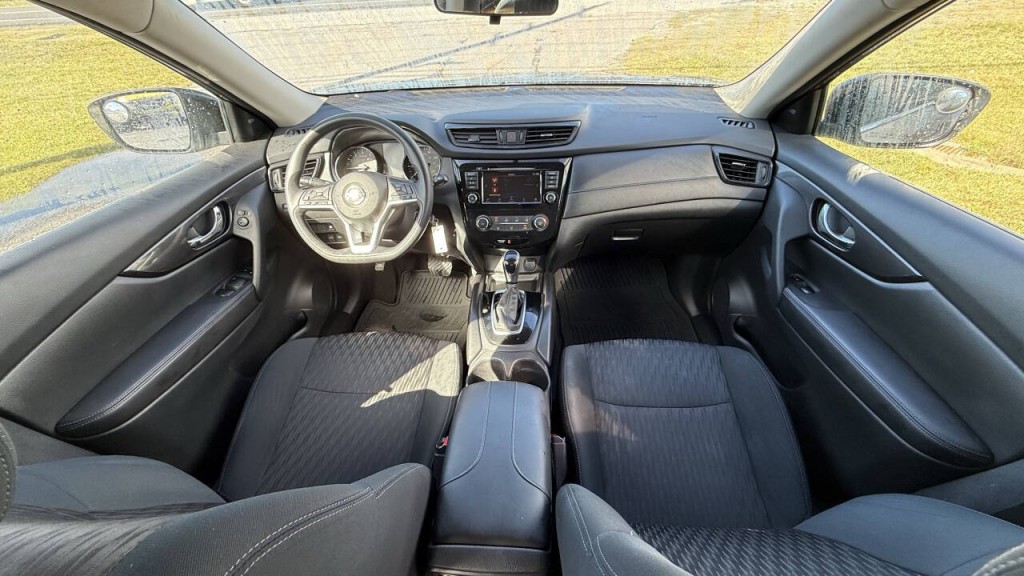 2018 Nissan Rogue Image 13
