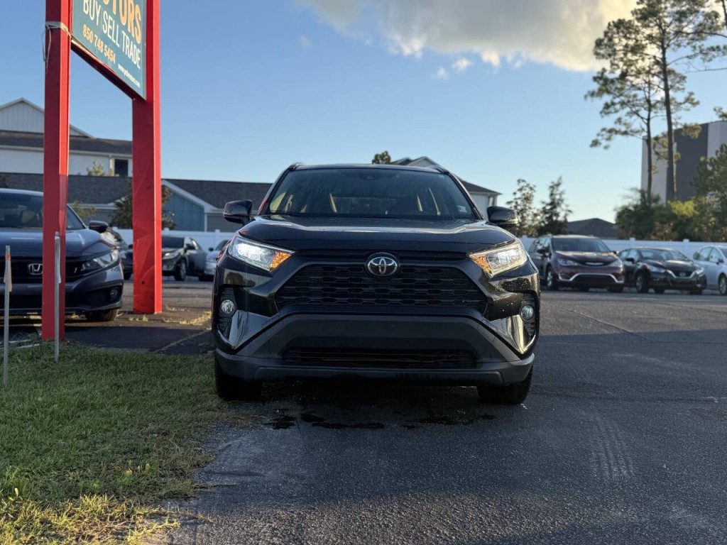 2019 Toyota Rav4 Image 2