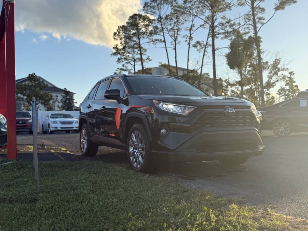 2019 Toyota Rav4 Image 3