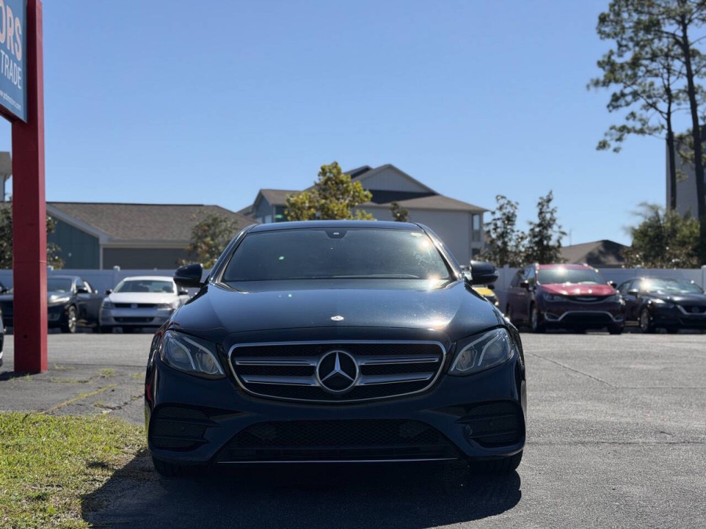 2017 Mercedes-Benz E-Class Image 2