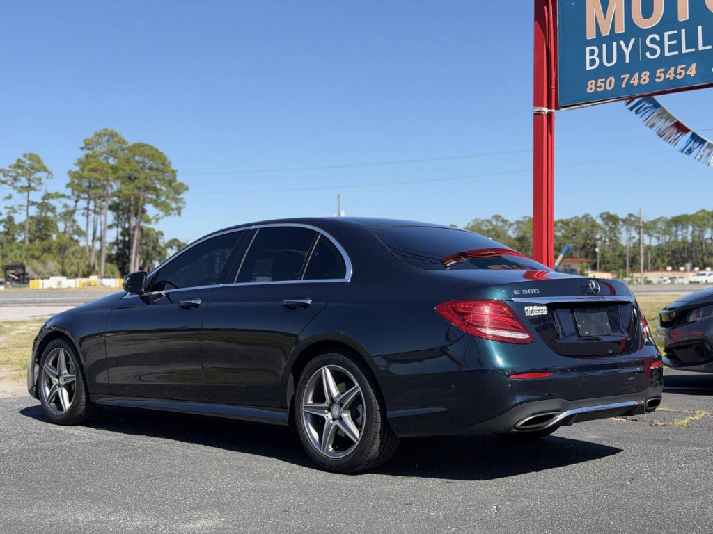 2017 Mercedes-Benz E-Class Image 4