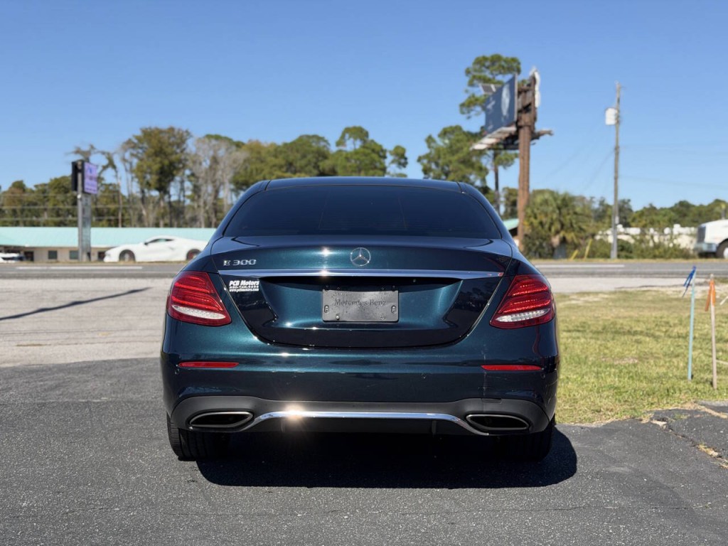 2017 Mercedes-Benz E-Class Image 5