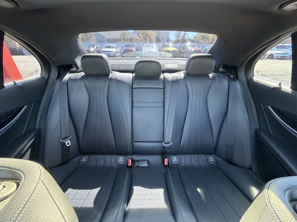 2017 Mercedes-Benz E-Class Image 10