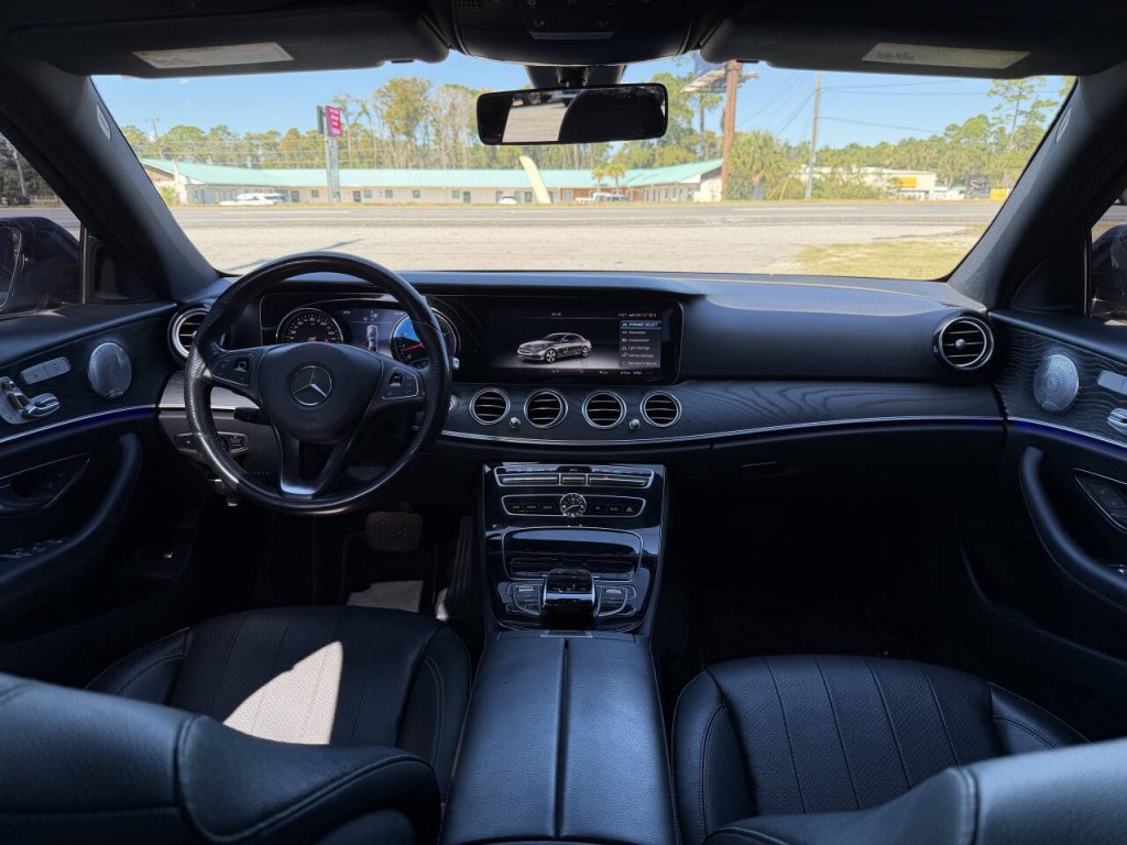 2017 Mercedes-Benz E-Class Image 11