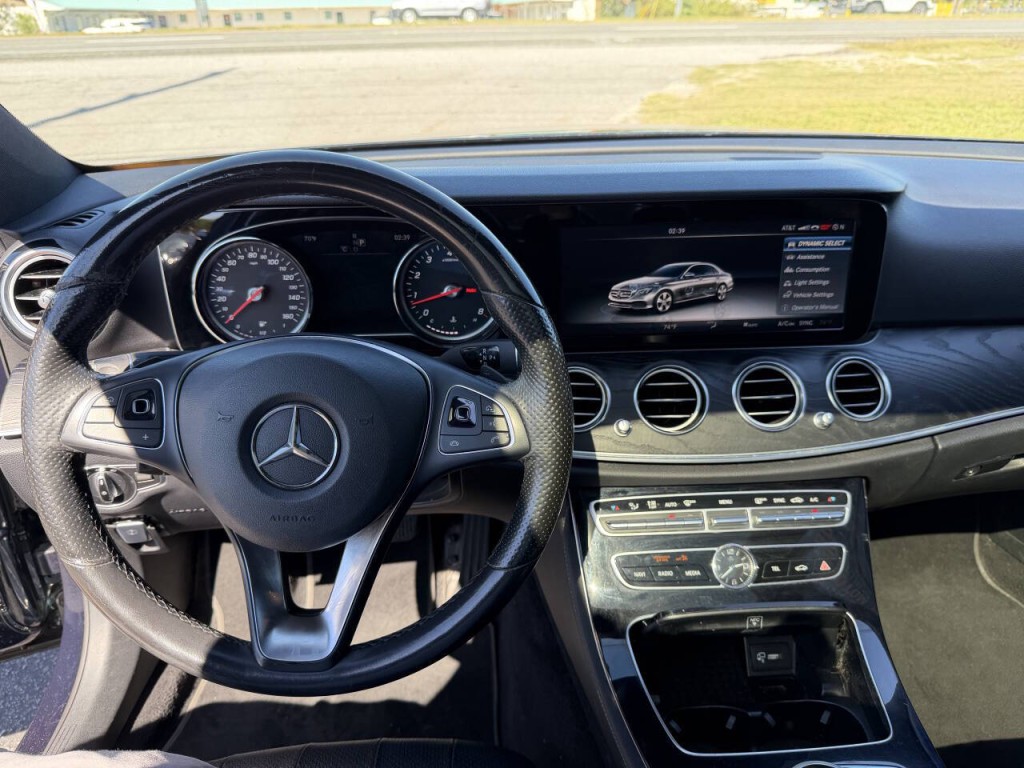 2017 Mercedes-Benz E-Class Image 13