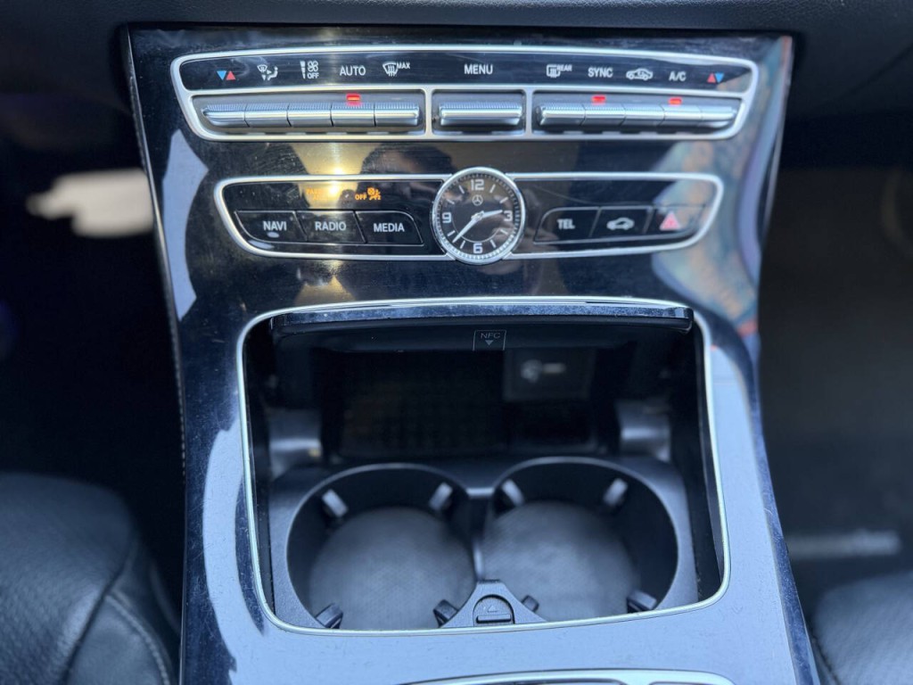 2017 Mercedes-Benz E-Class Image 16