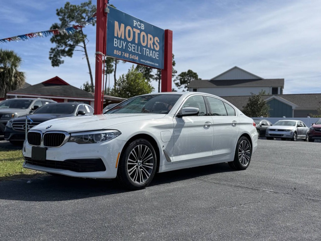 2019 BMW 5 Series Image 1