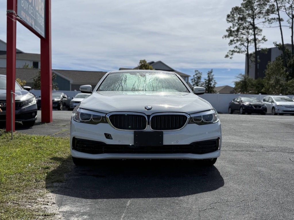 2019 BMW 5 Series Image 2