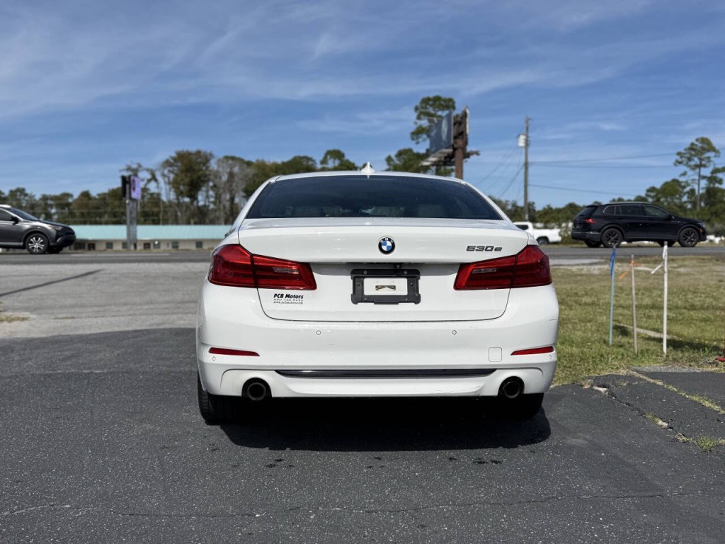 2019 BMW 5 Series Image 6