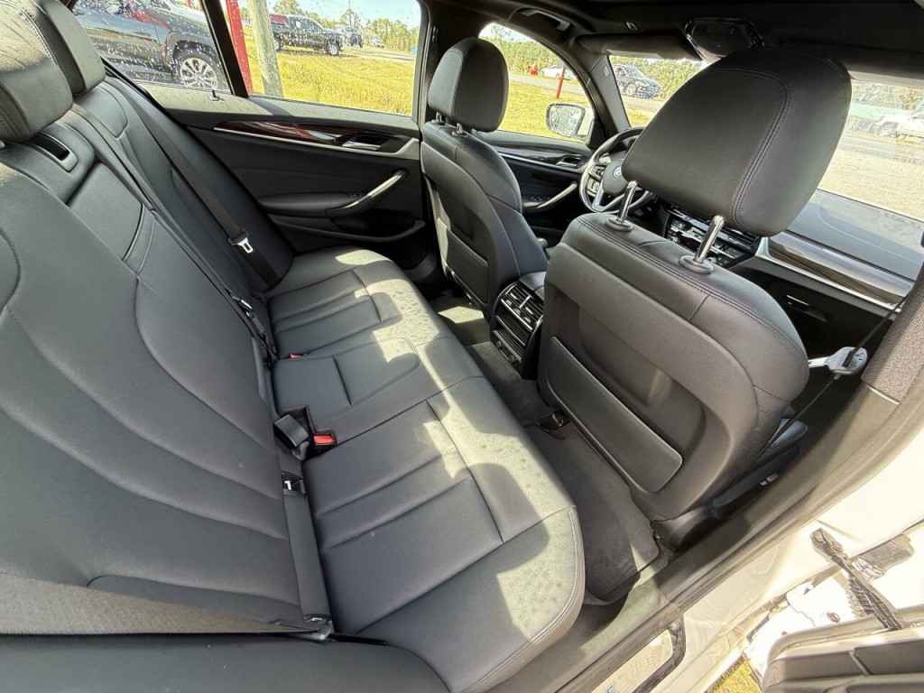 2019 BMW 5 Series Image 9