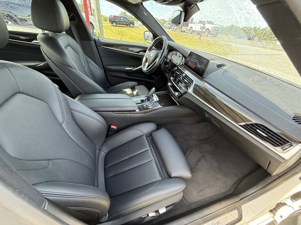 2019 BMW 5 Series Image 10