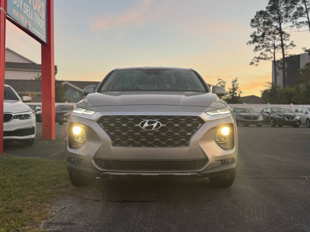 2020 Hyundai Santa Fe Image 2